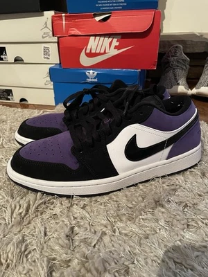 Tamanho 9.5 - Air Jordan 1 quadra baixa roxa - Imagem 1 de 4