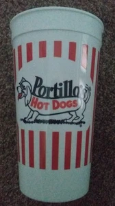 Protillo's Hot Dogs 32 Unzen Plastikbecher - Bild 1 von 2