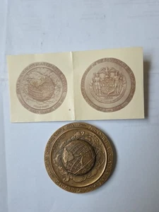 NEW YORK WORLDS FAIR MEDALLIC ART CO  1964 1965 BRONZE MEDAL 2 1/2" DIAMETER  - Picture 1 of 4