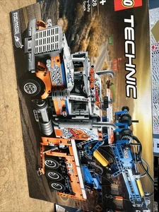 LEGO TECHNIC: Heavy-duty Tow Truck (42128) - Picture 1 of 2