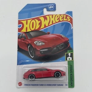 Hot Wheels - 2023 HW Green Speed 2/10 Porsche Panamera Turbo 38/250 (BBHKH55) - Picture 1 of 2