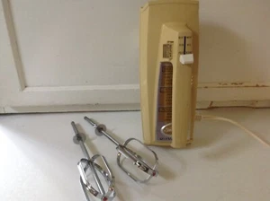 Vintage Sunbeam Mixmaster Electric Hand Mixer 3 Speed HMD-1 Harvest Gold - Picture 1 of 5