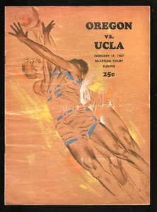 orig. 1967 UCLA Bruins vs Oregon Ducks Basketball Program SOPHOMORE LEW ALCINDOR - Picture 1 of 6