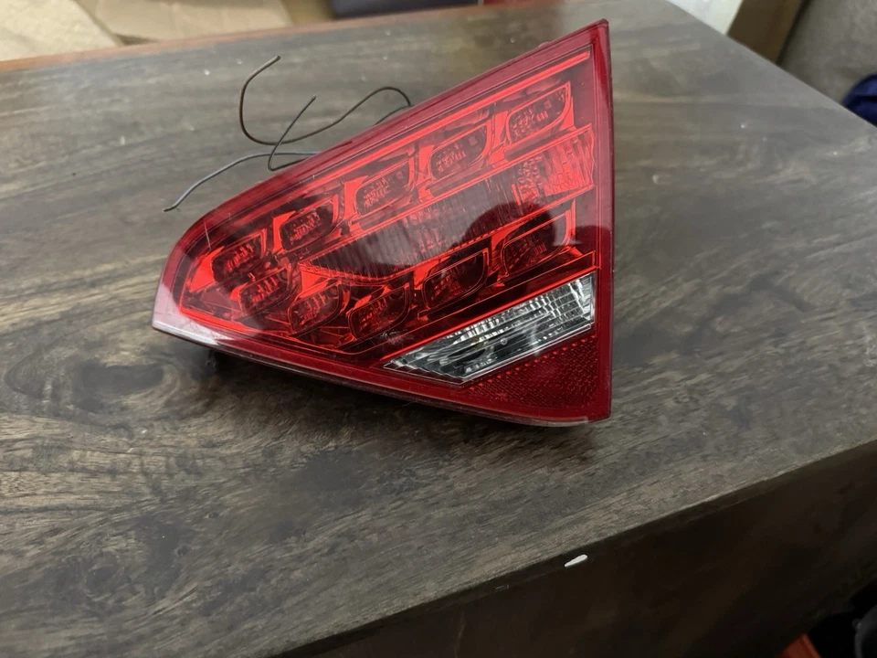 Luz trasera maletero derecho audi a5 quattro s5 2008 2009 2010 2011 2012 pasajero Foto 1 de 2