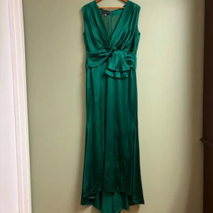 Talbot Runhof Satin Emerald Green Women Gown Dress Size 18 Side Tie Long Formal - Picture 1 of 24