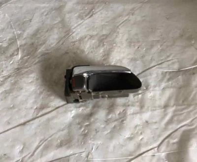 Manija de puerta trasera interior pasajero derecho Subaru Outback Limited 2000-2004 OEM Foto 1 de 4