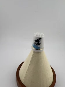 Vintage Sea World Porcelain Thimble New READ!!! - Picture 1 of 4