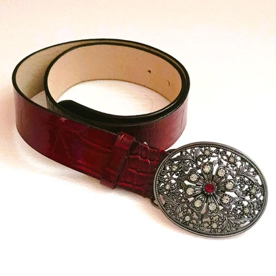 WHBM 压花鳄鱼纹腰带 S 棕色带椭圆形开放式工作水钻扣 — 第 1/4 张图片