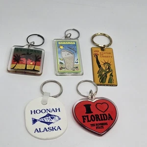 5 Vintage Travel Keychains Florida, NY, Alaska Bahamas - Picture 1 of 7