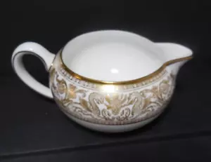 WEDGWOOD GOLD FLORENTINE Creamer 10 oz (J6) - Picture 1 of 3