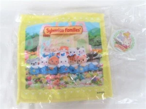 RARE! SYLVANIAN FAMILIES HAND TOWEL AND PIN FREE SHIPPING FROM JAPAN BRAND NEW - Picture 1 of 7