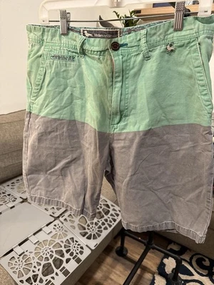 Pantalones cortos modernos de diversión para hombre en bloques de colores - talla 33 Foto 1 de 4