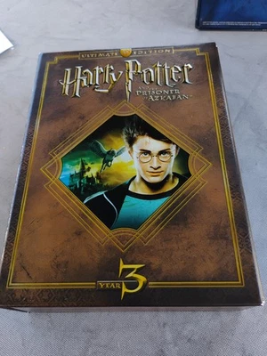 Harry Potter & the Prisoner of Azkaban Year 3 Ultimate Edition 2 BluRay & 1 DVD  - Image 1 of 4