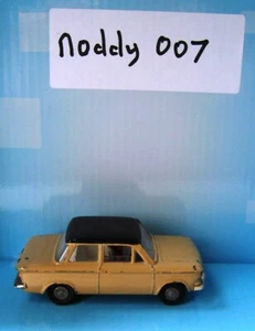 Triang Spot-On 193 NSU Prinz 4 - Tan with black roof. Original. Good condition. - Picture 1 of 6