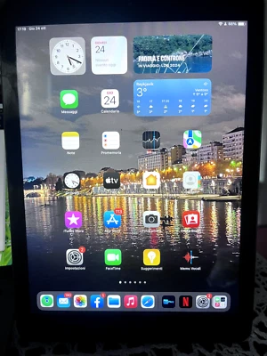 Apple iPad 6 Generazione 9.7" 128GB Wi-Fi Tablet - Grigio Siderale - Immagine 1 di 3