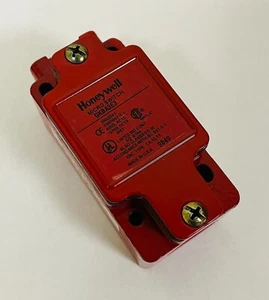 INTERRUPTOR LÍMITE MICROINTERRUPTOR HONEYWELL GKBA3E3 - Imagen 1 de 3