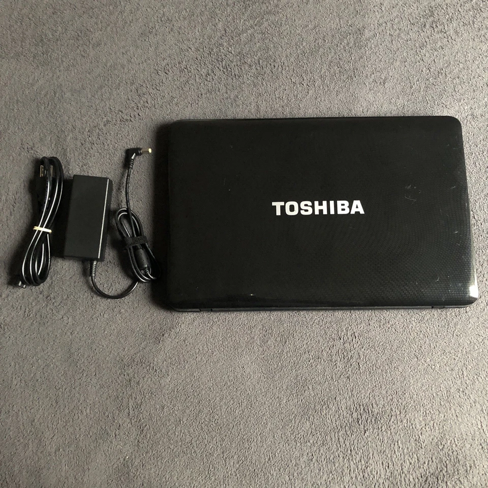 Portátil Toshiba Satellite L655-S5097 Windows 4 GB RAM + DISCO DURO DE 500 GB - NECESITA BATERÍA Foto 1 de 4