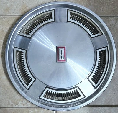 (1) Cubierta de rueda tapacubos Oldsmobile Cutlass Supreme 14" OEM 1981-1988 #0A 22510009 Foto 1 de 4