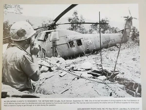 VINTAGE  PHOTO AID EVENTS TO REMEMBER ~THE VIETNAM WAR~ DONGHA, SOUTH VIETNAM - Picture 1 of 4