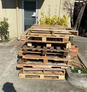 Used Wood Wooden Shipping Pallets Standard Size Firewood Fire Wood - Picture 1 of 1