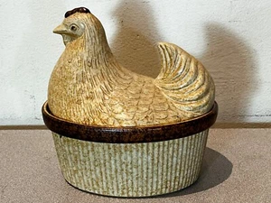 Casseruola ceramica coperta pollo ceramica artigianale tesoro - Foto 1 di 10