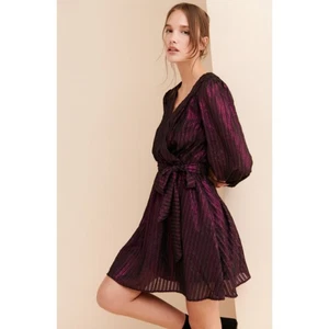 ModCloth Your Time to Shine Lila Metallic Wickel Mini Kleid Bindeband A Linie Party M - Bild 1 von 10