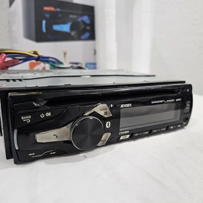 Jensen CDX3119 Single DIN Bluetooth In-Dash CD/AM/FM Car Audio Stereo - Image 1 of 4