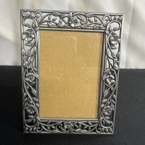 Decorel Silver Metal Frame 3.25" x 5" - Picture 1 of 2