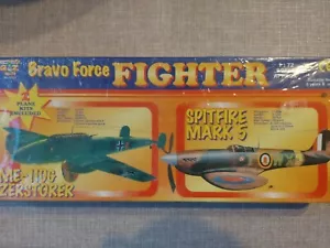 PADGETT BROTHERS BRAVO FORCE FIGHTER ME-110G DISTRUTTORE & SPITFIRE MARK 5 NUOVO - Foto 1 di 1
