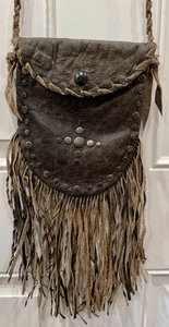 Bandolera de cuero marrón con flecos y detalles tachonados Cartera de hombro de moda - Imagen 1 de 7