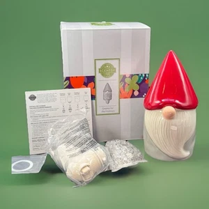 Scentsy Gnome for the Holidays Mini Wax Warmer NIB Christmas Cute Boxed Plug In - Picture 1 of 15
