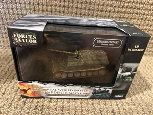 Unimax Forces of Valor 1:72 German Elefant Tank Destroyer, Poland 1944 No. 85252 - Picture 1 of 7