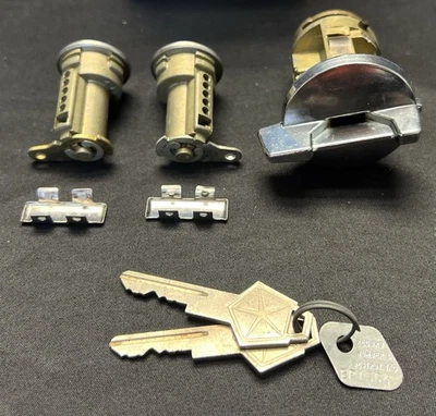 Cerradura de encendido y puerta Plymouth Dodge Chrysler 3670672 NOS Foto 1 de 4