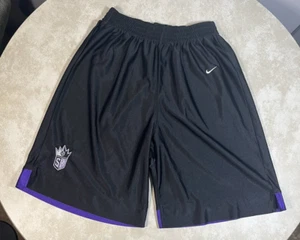 Vintage Nike Sacramento Kings Black Shiny Shorts Size XL 1073 - Picture 1 of 10