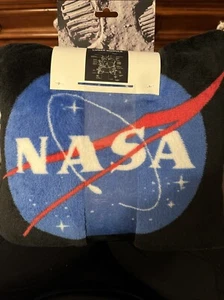 Bioworld Aldrin Family Foundation NASA Tasche Plüsch Überwurf faltbar in Kissen - Bild 1 von 3