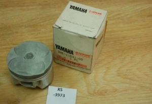 Yamaha FZR600 3HE-11631-00-00 PISTÓN STD genuino NUEVO DE LOTE ANTIGUO xs3973 - Imagen 1 de 1