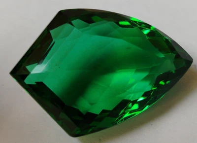 Large Green Colombian Emerald 99.55 Ct. Fancy Cut Loose Gemstone Gift for Women - Image 1 of 4