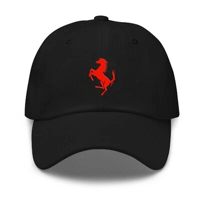 Gorra sombrero papá negra con logotipo rojo gris plata caballo bordado inspirada en Ferrari Foto 1 de 4