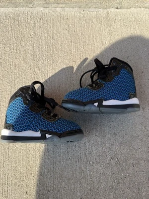 Zapatos Nike para niños pequeños Jordan Spike Forty 807545-029 negros/azul foto/rosa talla 3C Foto 1 de 4