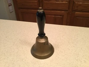 Gebrauchte Vintage Messing Schule Abendessen Glocke mit schwarzem Griff intakt 6" hoch  - Bild 1 von 8