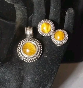 Tigers Eye Domed Clip On Earrings Pendant Silver Tone Rope Edge Vintage 1960s - Picture 1 of 5