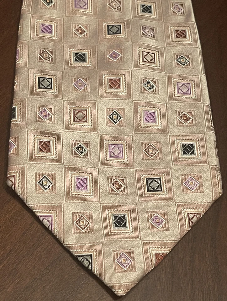 Steve Harvey Collection Hand Made 100% Silk Men’s Neck Tie Made In China - Image 1 of 4