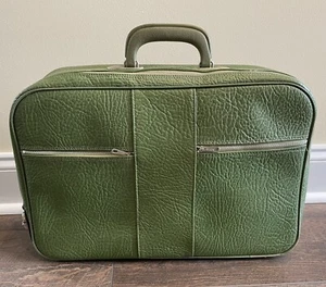 Vintage MCM Green Leather Travel Carry On Briefcase Laptop Bag 17x11x4.5 - Picture 1 of 22