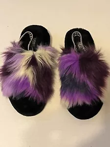 UGG Damen flauschige lila schwarze pelzige Wolle Sandalen Hausschuhe Fersenriemen Größe 7 - Bild 1 von 4