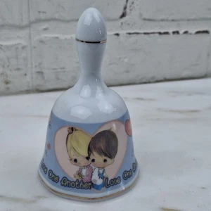 Precious Moments Glocke 2000 "Liebt einander" 4" x 2 1/2" Goldrand. - Bild 1 von 4