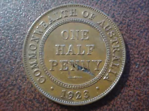 Moneda australiana de 1923 medio centavo KGV casi 8 perlas rara - Imagen 1 de 3