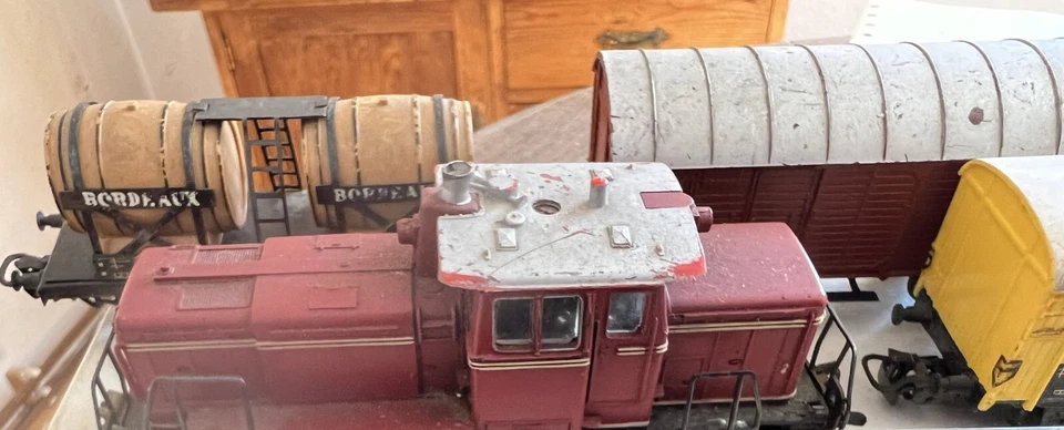 Altes Märklin Eisenbahn Konvolut Loks und Wagen - Bild 1 von 1