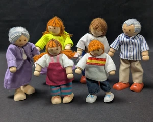 Lote de 6 muñecas de madera Ryan's Room familia padres caucásicos niños abuelos - Imagen 1 de 4