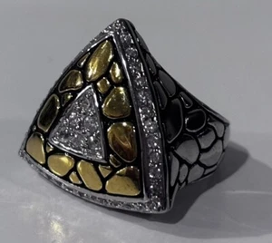 Rhodium, Triangle Shaped Textured Silver/Gold Plated Beautiful Vintage Ring. - Picture 1 of 4