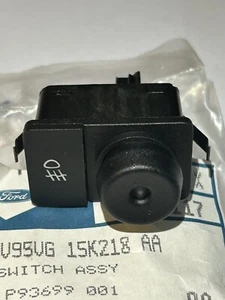 New Genuine Ford Fiesta Mk3 Rear Fog Light Switch 1027117 V99VG15K218AA - Picture 1 of 3
